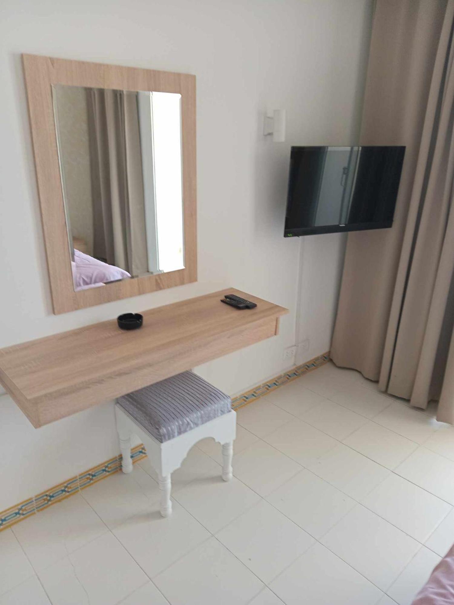Hotel Mezri モナスティル エクステリア 写真